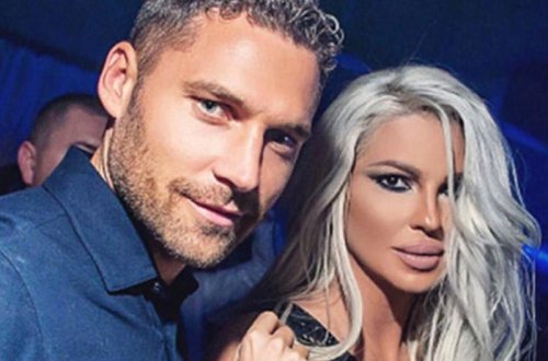 Cazibədar müğənni futbolçunu TƏHQİR ETDİ - FOTO