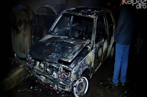 Maşın hrəkətdə olarkən qəfil yanmağa başladı - Fotolar