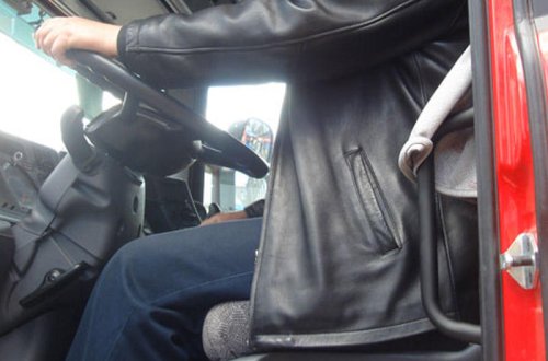 Azərbaycanda bu sürücülərə məcburi qaydada dərs keçiləcək