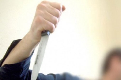 Qazaxda gənc oğlanın ürəyinə bıçaq sapladılar