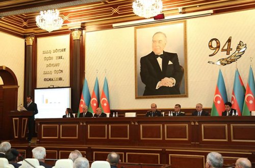 Gəncədə hesabat yığıncağı - Fotolar