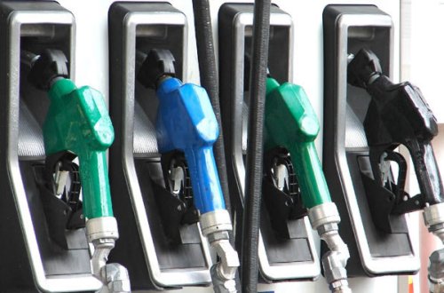 Benzinin qiyməti bu gecə UCUZLAŞACAQ