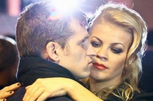 Eks-arvadı azərbaycanlı futbolçunu zorakılıqda günahlandırdı