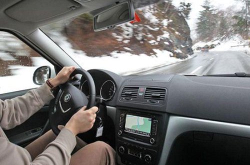 Qar yollarda hərəkətə necə təsir edib?