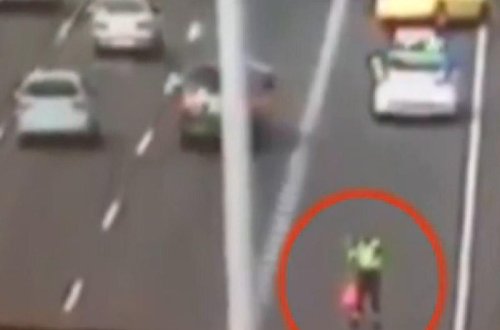 Polis məmuru ölümdən belə xilas oldu - VİDEO