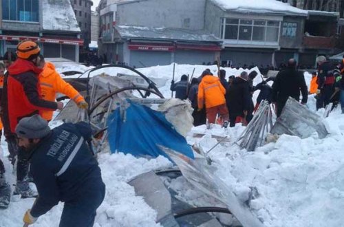 Türkiyədə bazar çökdü - Xəsarət alanlar var