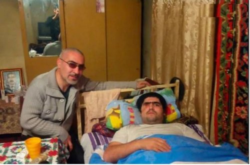 Qarabağda yaralanan hərbçiyə kim yardım edir? – FOTO + VİDEO