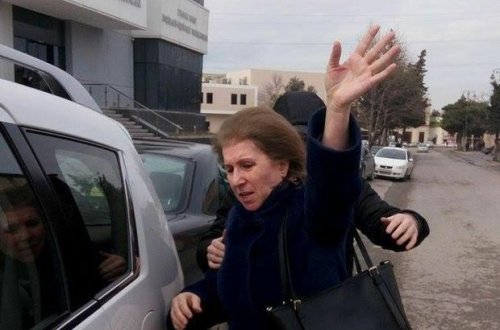 General Mürvətova: Rədd olun buradan – FOTO