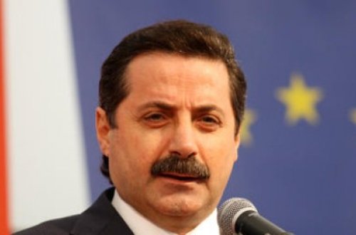 Türkiyəli nazir Bakıya gəlir