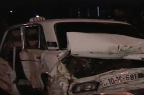 Ağır qəzanın dəhşətli görüntüləri yayıldı - 8 maşın toqquşdu, 4 nəfər yaralandı - VİDEO 