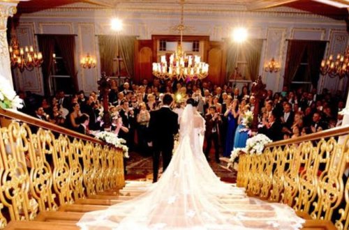 Ən qəribə toylar: bəylə gəlin restorana lüt gəldi, suda... - VİDEO