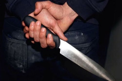 Gəncədə polisə ictimai dəstək qrupunun üzvü bıçaqlanıb