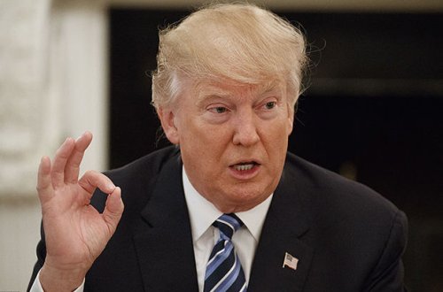 Britaniyalı bukmekerlər Trampın prezident postundan vaxtından əvvəl gedəcəyini iddia edirlər