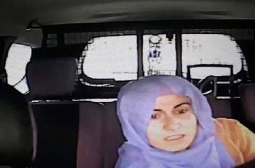 Hicablı qadının terror törətdiyi anın görüntüsü - özü də qorxur - VİDEO