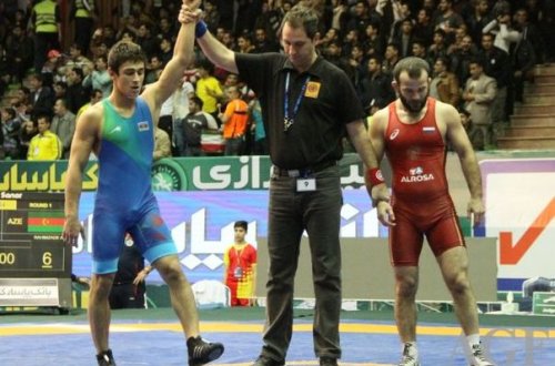 Güləşçilərimiz Rusiya və Gürcüstan komandalarını məğlub edib