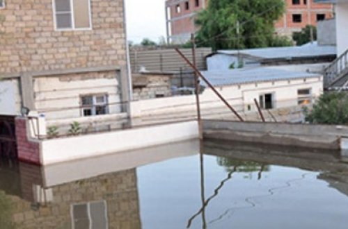 FHN Abşeronda 12 nəfəri xilas etdi