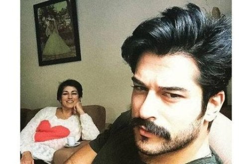 Bu da Burak Özçivitin anası - FOTO