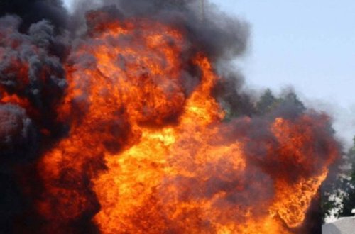 Mosulda İŞİD-in qərargahı bombalandı