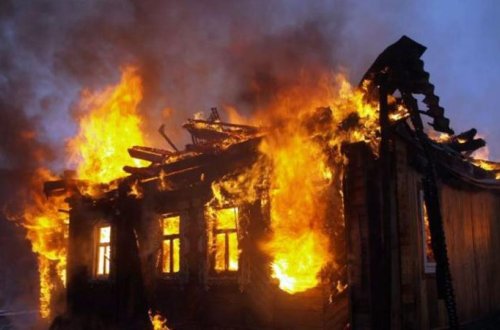 Zaqatalada 80 yaşlı kişi yanaraq öldü