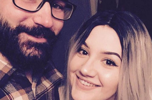 DƏHŞƏT ! 20 yaşlı qız xərçəng şişini doğdu - FOTO