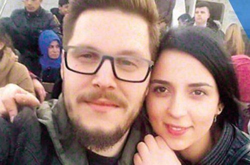 Selfi çəkən cütlük şəklə baxanda şoka düşdü - FOTO