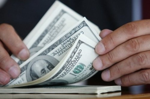 Dollar yenə bahalaşdı - Rəsmi