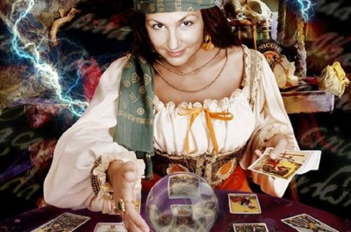 Azərbaycanda onlayn fala baxanlar peyda olub – VİDEO