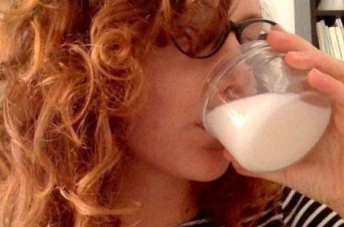 Rəfiqəsinin südünü içən qadın... - Bunu da gördük!