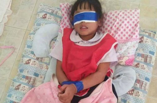 Müəllim kağızı cırdığına görə 5 yaşlı qızı belə cəzalandırdı - FOTO