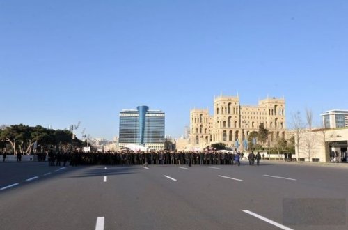 İlham Əliyev “Xocalı yürüşü”ndə iştirak edir – FOTO