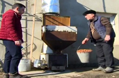 Azərbaycanda qeyri-adi ixtira - Evi fındıqla qızdırırlar - VİDEO - FOTOLAR