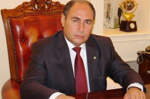 “Hər həkimdən 5 min tələb edir” - İcra başçısına ağır ittihamlar - FOTO