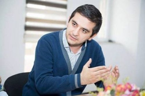 Mövludun başdaşına yazılan sözlər ÜRƏK PARÇALADI: 