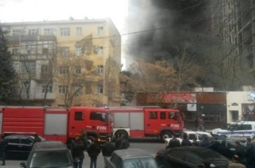Bakıda dəhşətli yanğın - Çoxlu texnika cəlb olunub / VIDEO