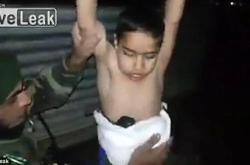 7 yaşlı kamikadze - DÜNYANIN DANIŞDIĞI GÖRÜNTÜLƏR - VİDEO