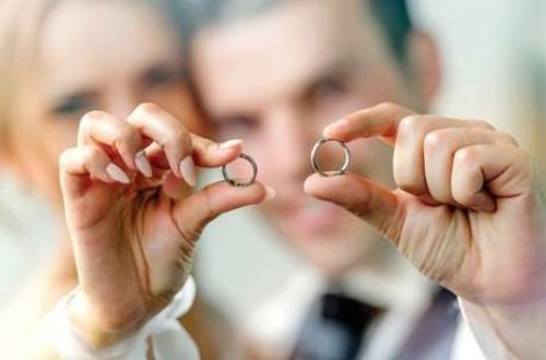 Evlənərkən niyə üzük taxırıq? - Bəxt üzüyünün tarixi