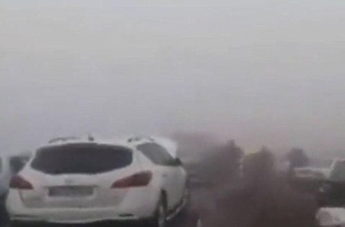 Zəncirvari qəza: 130 avtomobil toqquşdu, 89 nəfər yaralandı - VİDEO