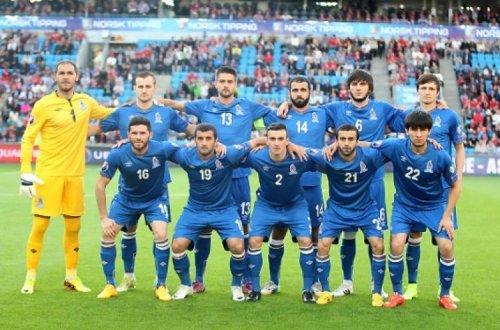 Millimiz 3 top buraxıb uduzur - Yenilənir