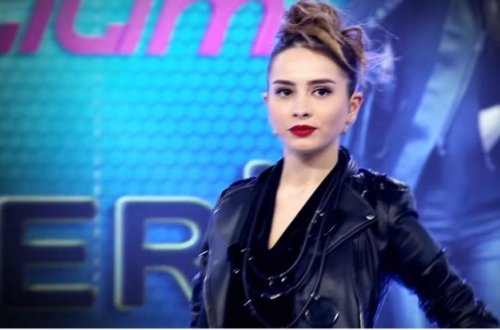 Daha bir azərbaycanlı qız 