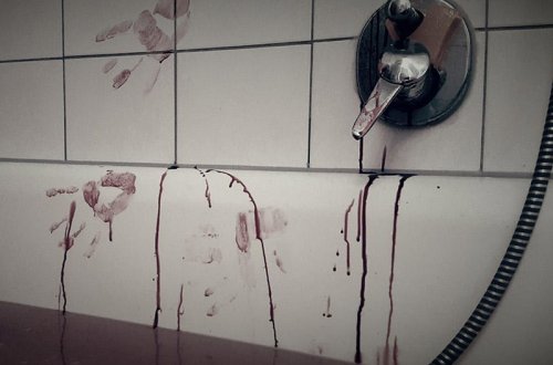 Bakıda ər arvadının başını hamamda kəsdi - Barışmağa gəlibmiş