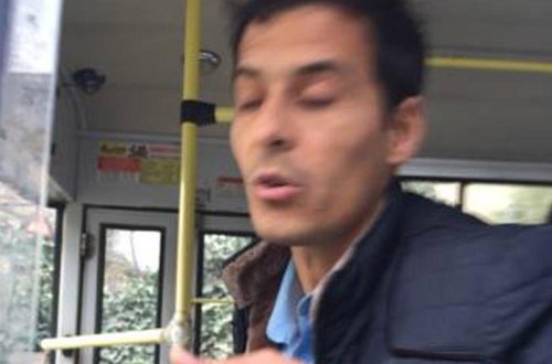 3 məktəbli ölümdən döndü, sürücü valideyni avtobusla üstündən keçməklə HƏDƏLƏDİ - FOTO