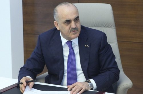 Səlim Müslümov Xətai icra başçısının qohumuna vəzifə verdi