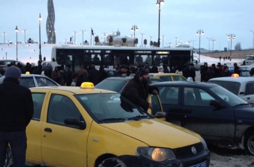 Bakıda ərindən şübhələnən qadından taksi sürücüsünə təklif: 