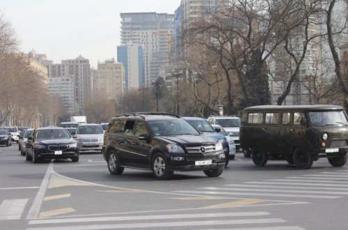 DİQQƏT! Rayon avtomobilləri Bakıya buraxılmayacaq