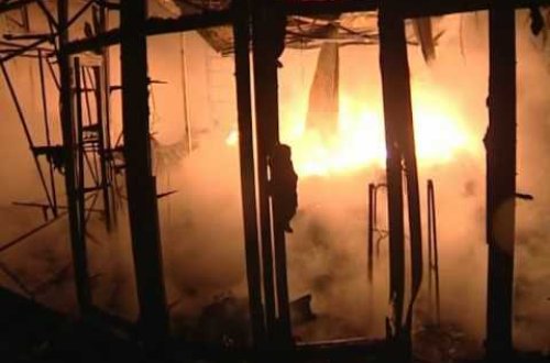 SON DƏQİQƏ: TƏZƏ BAZAR BELƏ YANIR - YENİLƏNİR+VİDEO