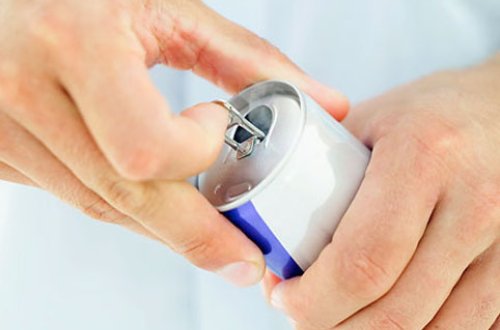 Bəzi ölkələrdə qadağan edilən içkilər Azərbaycanda niyə satılır? - Canlar hesabına ciblər dolur