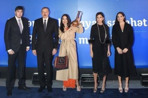 Prezident və ailəsi İslam oyunları ilə bağlı tədbirdə - FOTOLAR