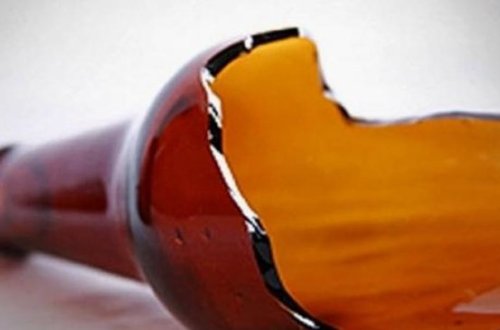 Bakıda şadlıq evində İNSİDENT: Sintezator çalanın başına butulka çırpdılar, üzünü kəsdilər