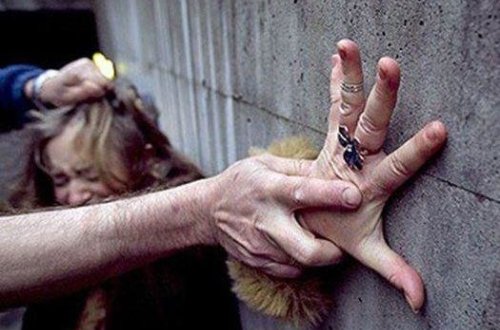 BİABIRÇILIQ! Gənc qızı sevgilisinin gözü qarşısında zorladılar