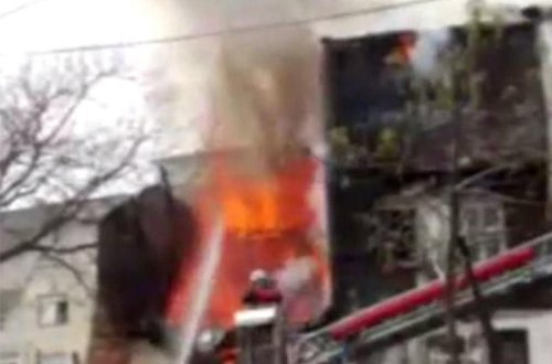 İstanbulun mərkəzində bina yanır - VİDEO